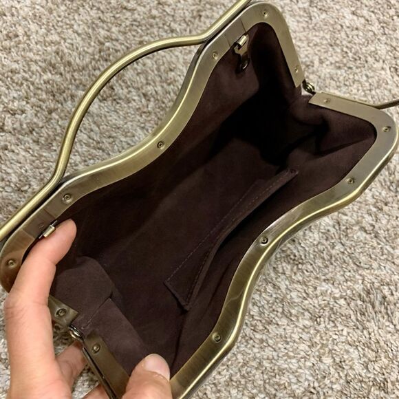 Handmade Genuine Embossed Leather Kisslock Clutch/Shoulder bag/Crossbody - Picture 14 of 14